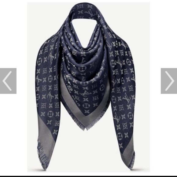 Aut Monogram Shine Shawl - Picture 4 of 13